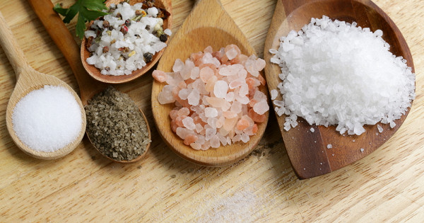 Как использовать соль в быту